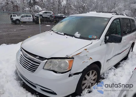 2014 Chrysler Town & Country Touring z USA, uszkodzony, nr VIN 2C4RC1BG2ER131507